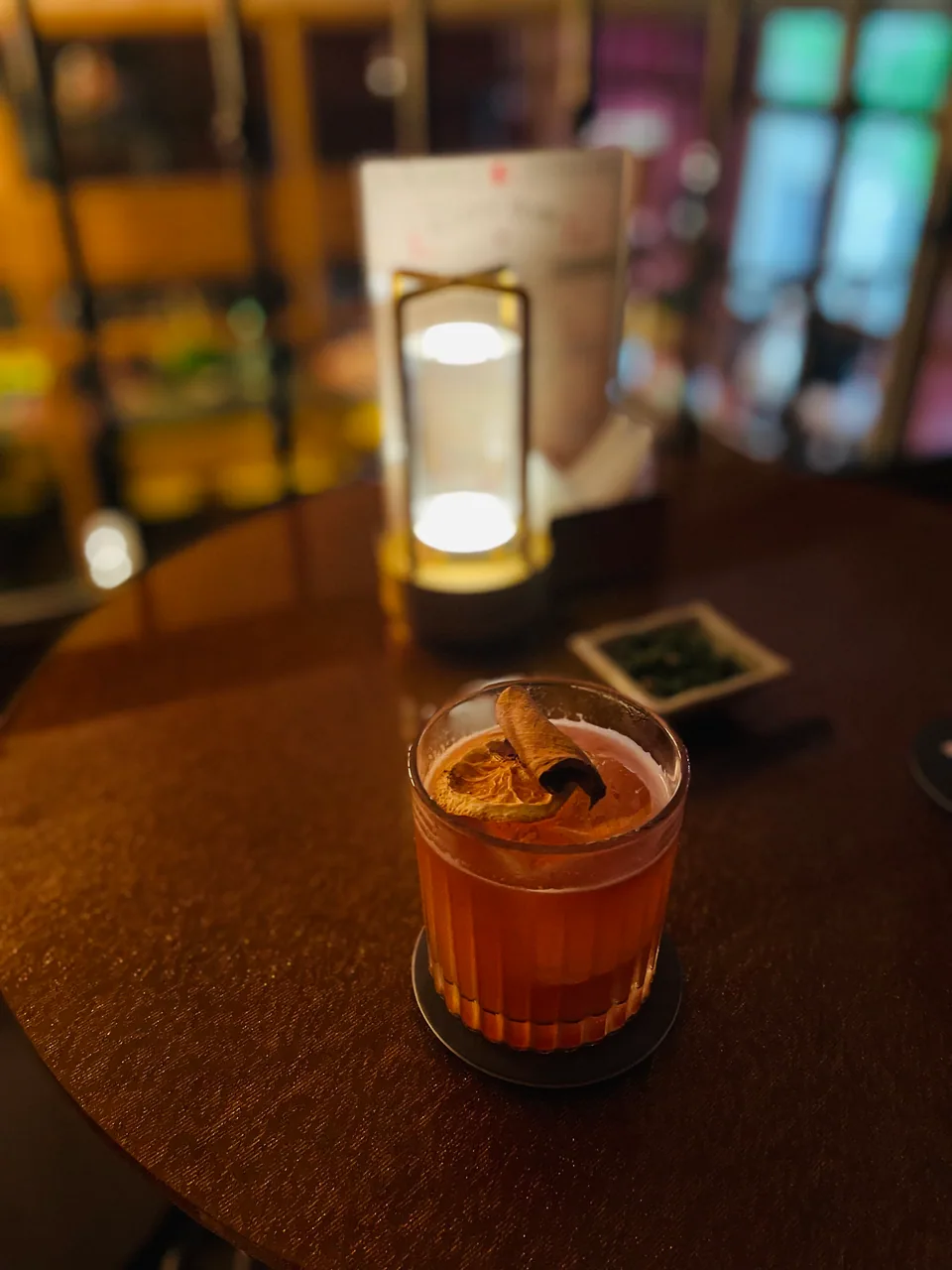 Trang thực đơn số 6 của Refined Saigon